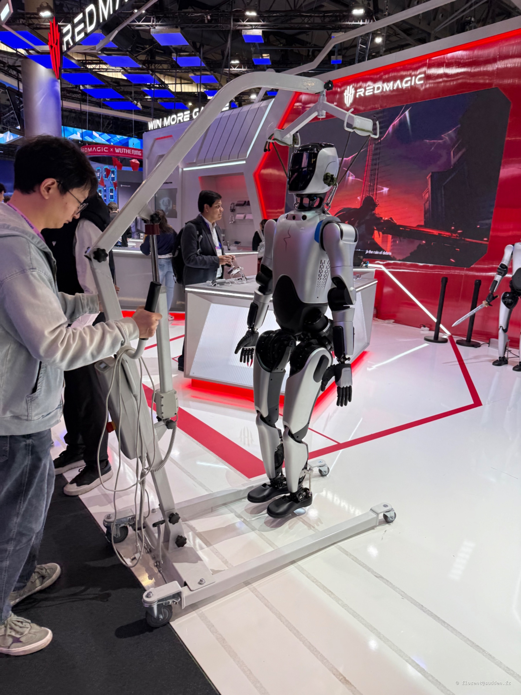 Salon technologique ou exposition robotique
