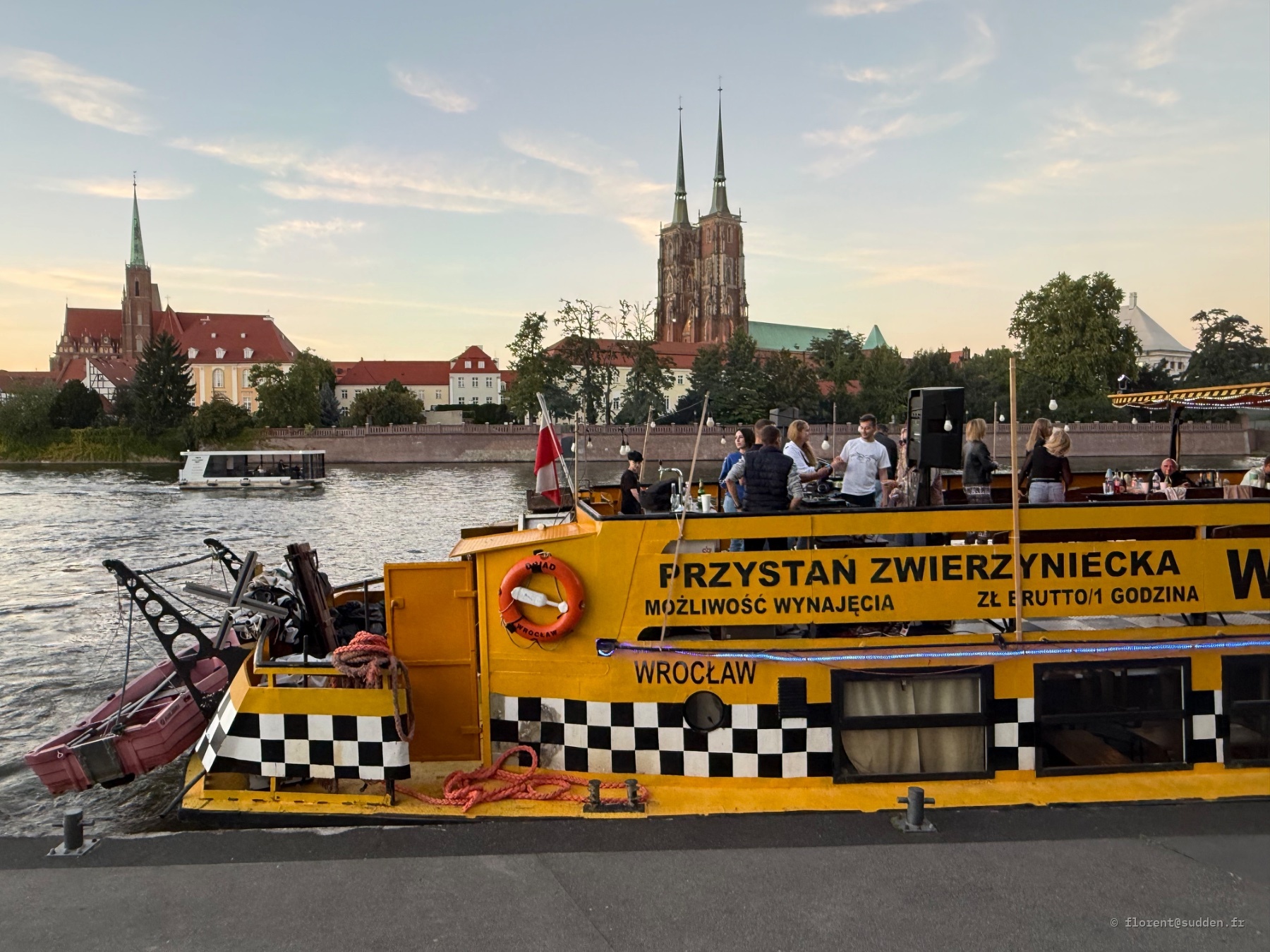 Cathédrale de Wrocław et fleuve Oder