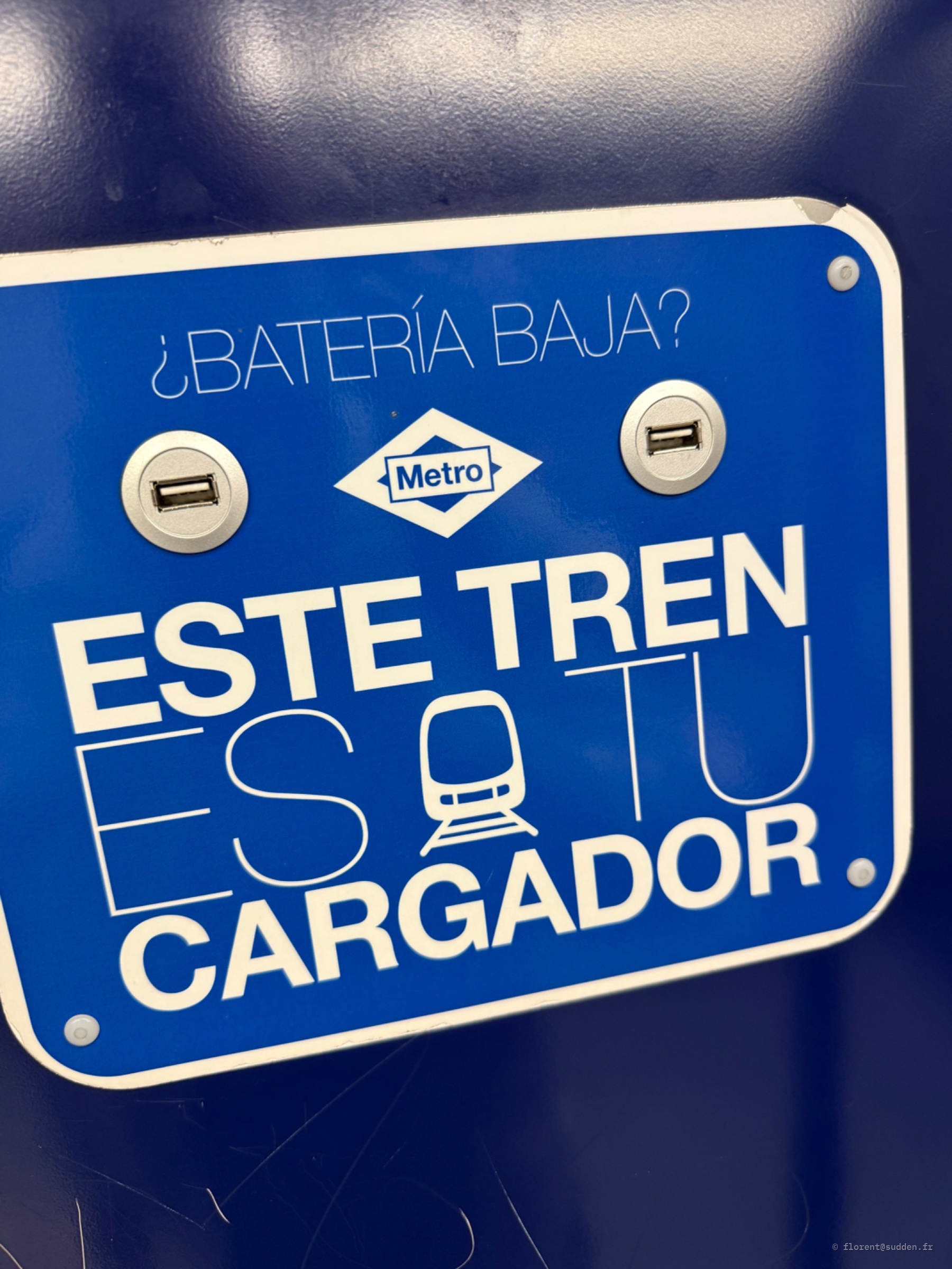 Chargeurs USB dans les rames de Metro