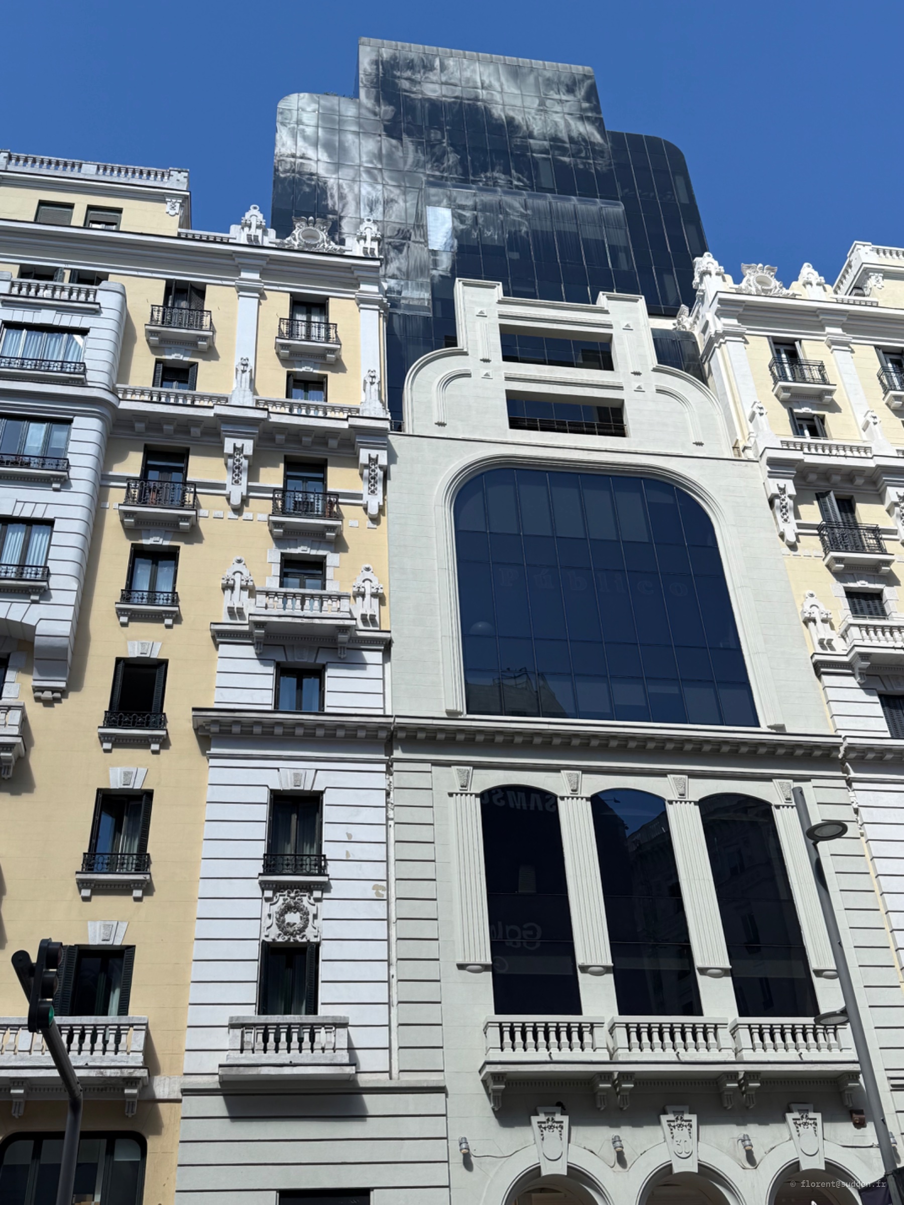 Gran Vía, Madrid - Architecture mixte