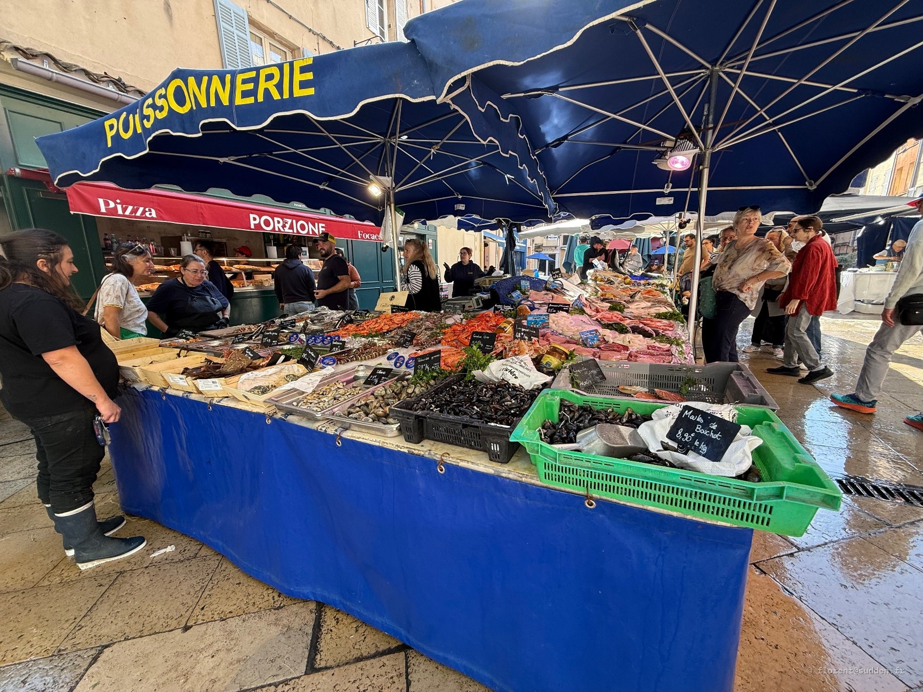 Les marchés d'Aix-en-Provence // Place Richelme